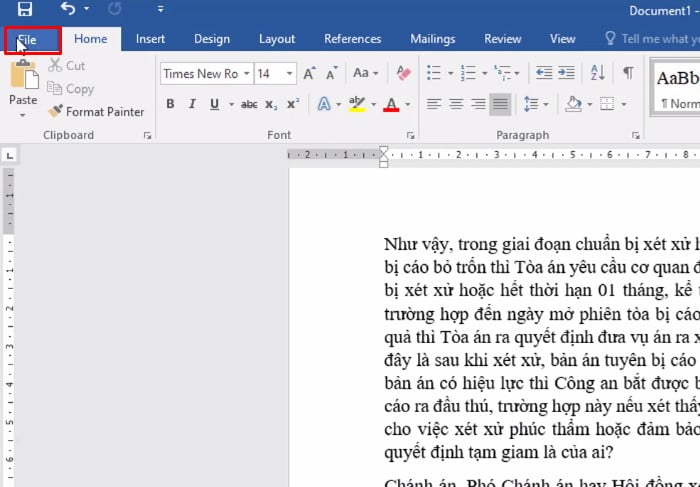 Mở file Word cần chuyển đổi và bấm vào thanh công cụ File